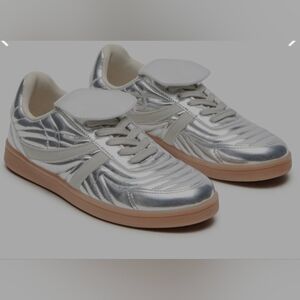 MADRID SILVER LOW TOP SNEAKERS